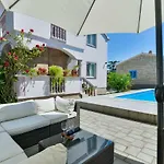 Crno Apartman