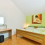 Apartman Crno *