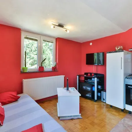 Apartment Crno *