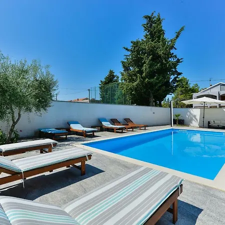 Apartment Crno Zadar